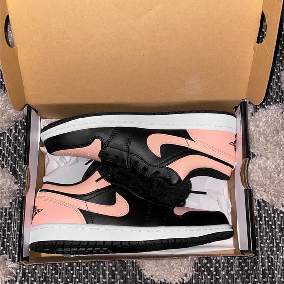 SOLD ‼️ - Picture 3 of 3